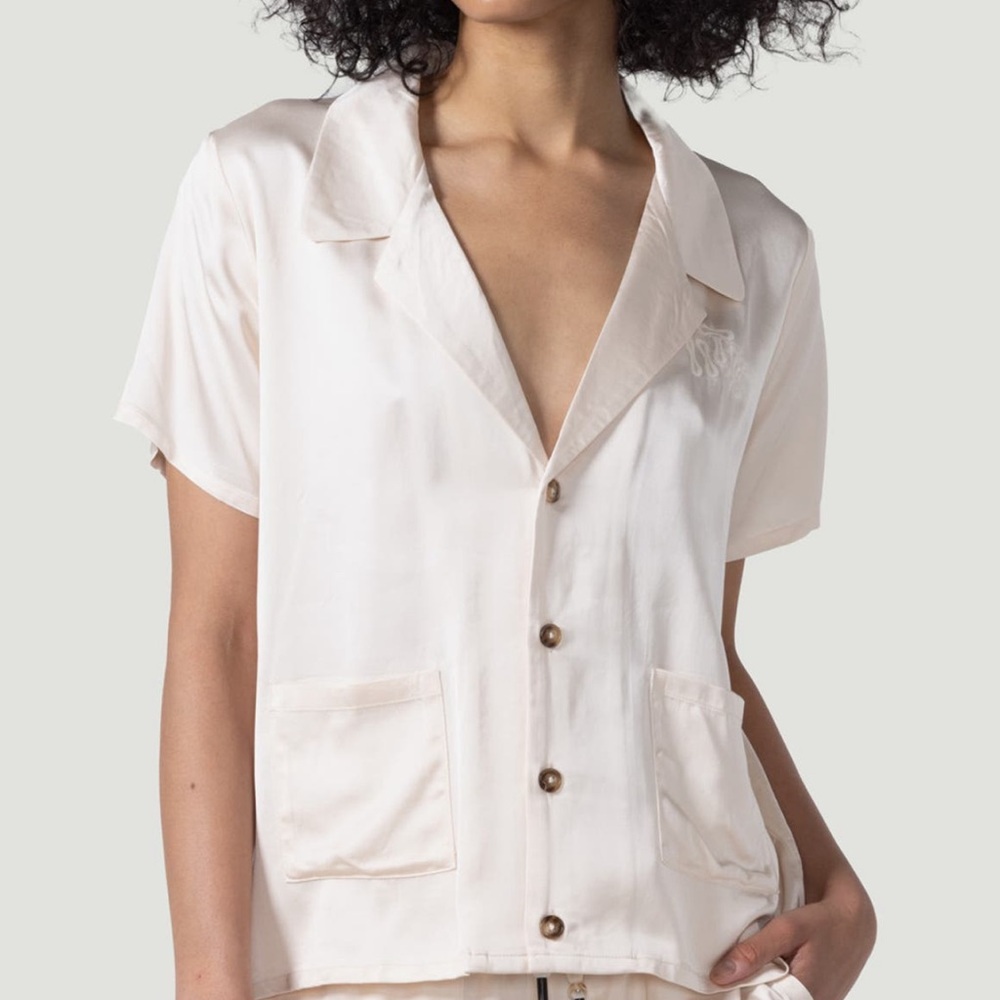 Bone Honor the gift campus button down shirt